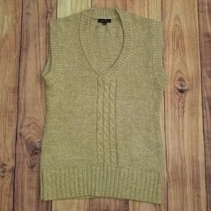 Sydney Easton beige cable knit sweater vest Size Medium